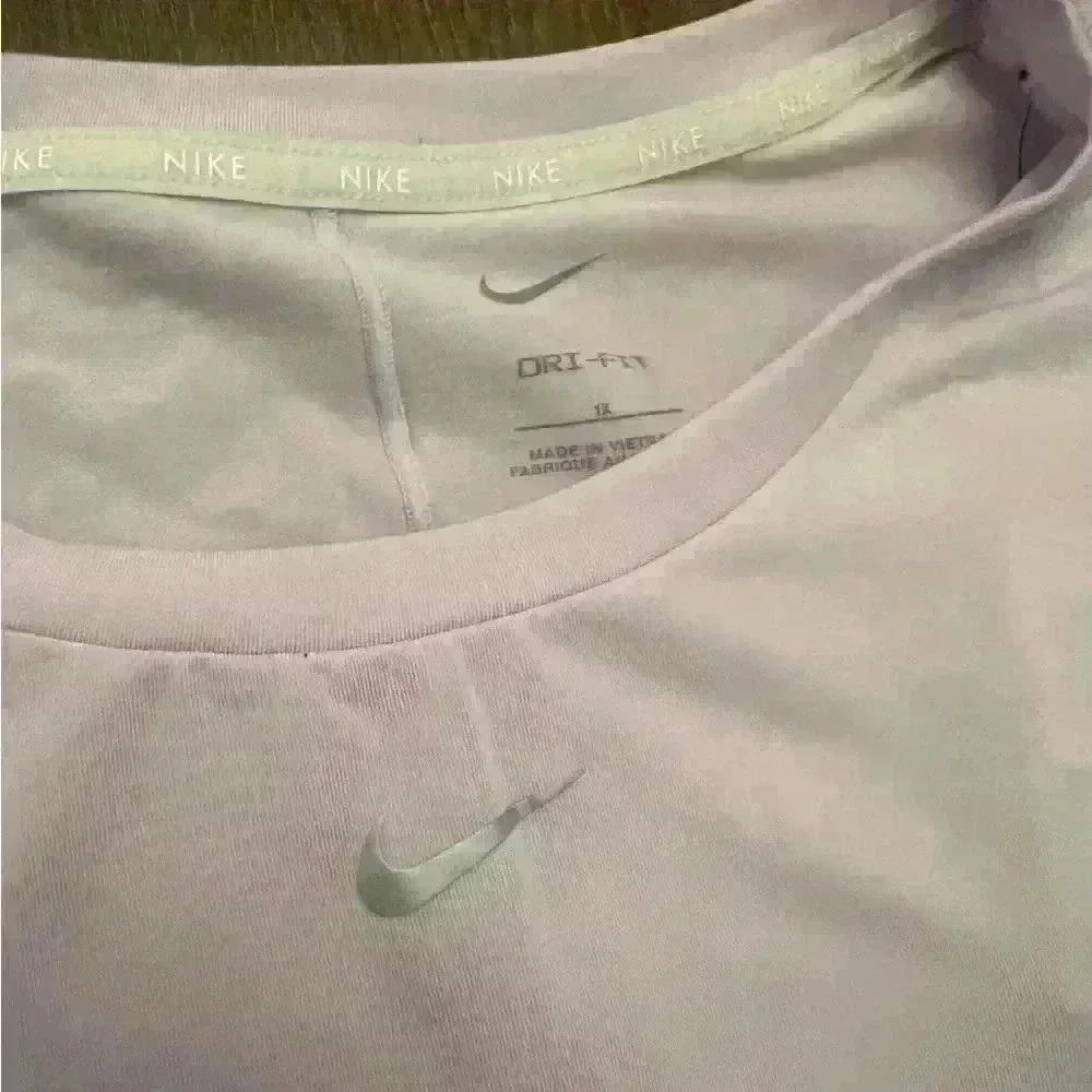 NWT Nike Dri Fit Training tank - Picture 3 of 5